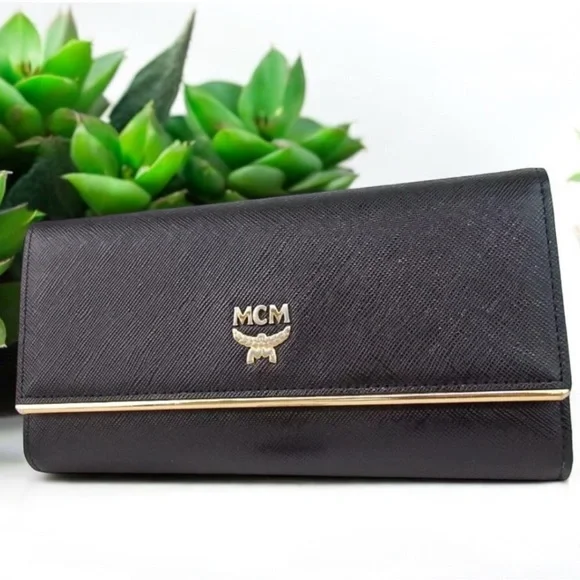 MCM Signature Leather Continental Wallet - Picture 15 of 15